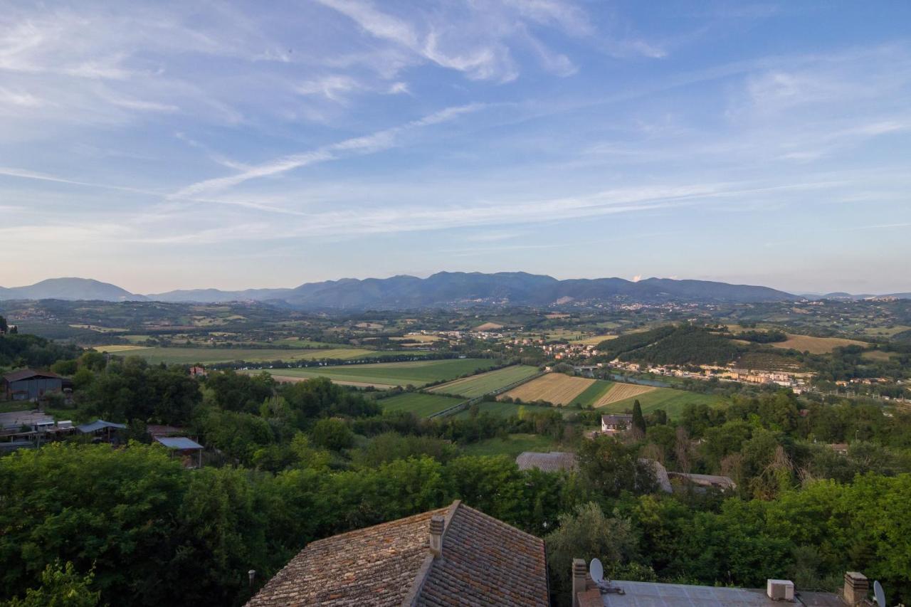 La Valle Del Tevere Bed & Breakfast Torrita Tiberina Exterior photo